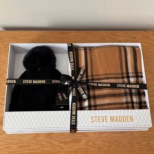 Steve Madden Black and Tan 3-Piece Winter Set (Hat, Gloves, and Scarf)